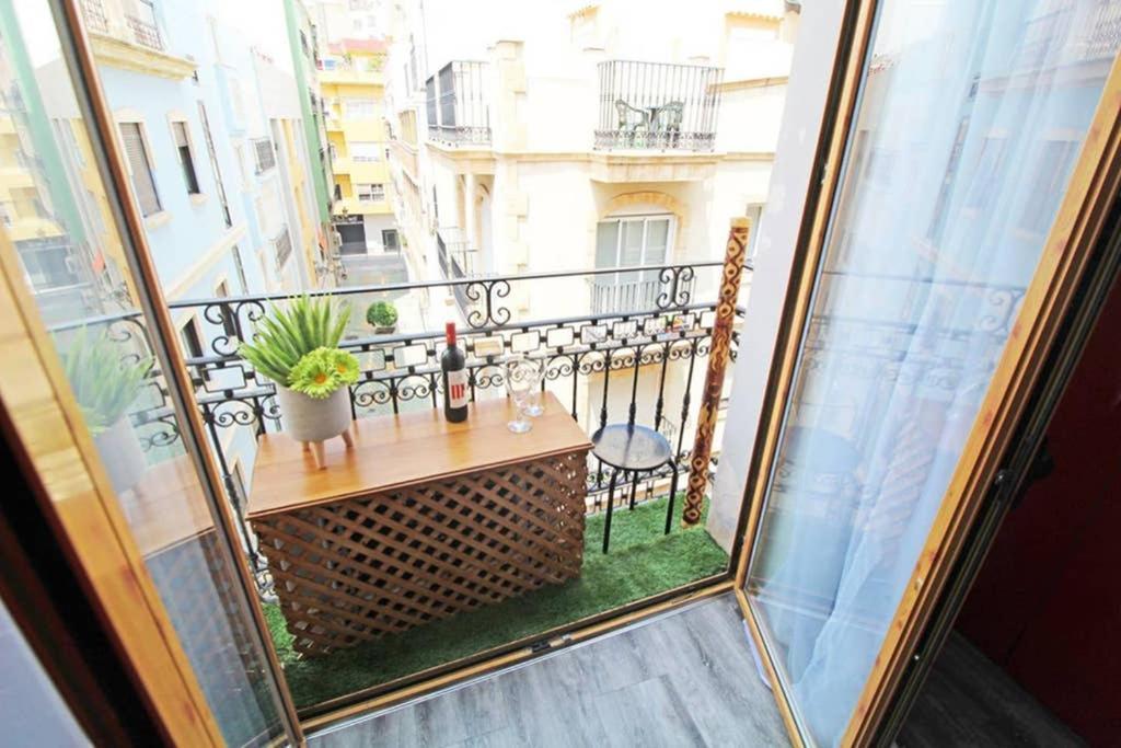 Apartamento De Diseno Centrico 5 Min Playa アリカンテ エクステリア 写真
